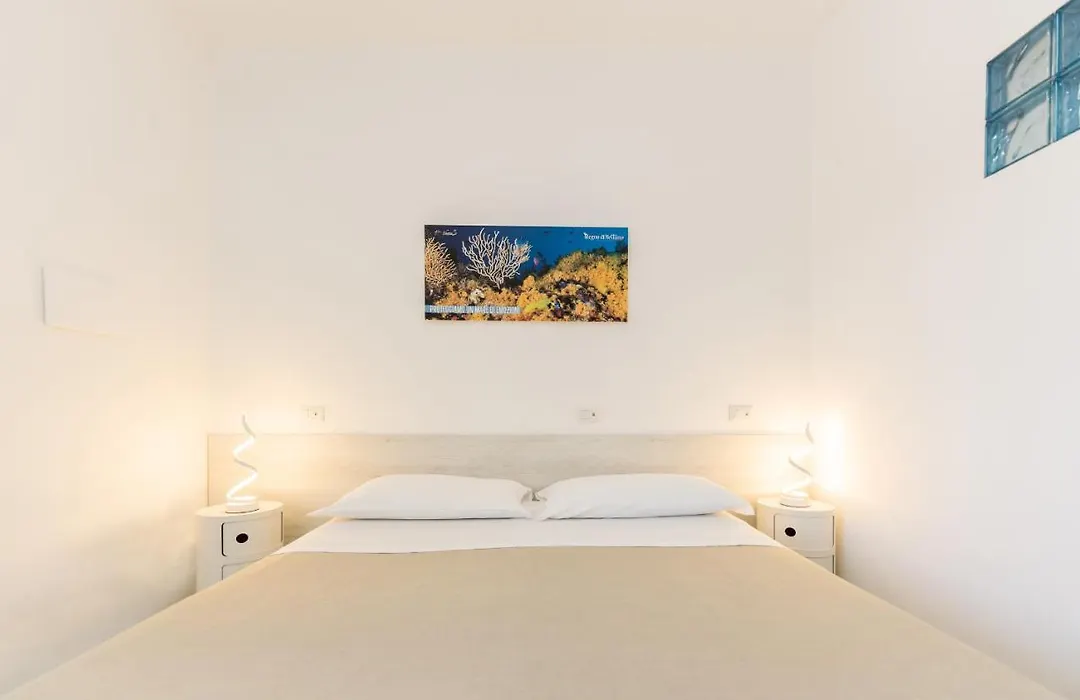 Poseidonia Rooms-1